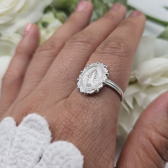 ❤️ LADY OF GRACE STERLING SILVER RING - Picture 5 of 7